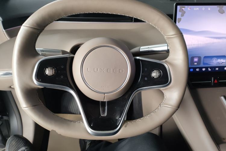 Used Hima Luxeed R7 2025 Range-Extended Version 251 km Max