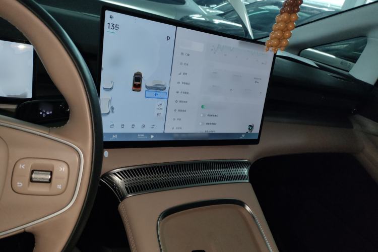 Used XPeng X9 2024 702 Ultra-Long Range Pro
