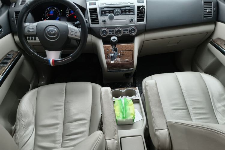 Used Mazda 8 2013 2.5L Ultimate Edition Center Console