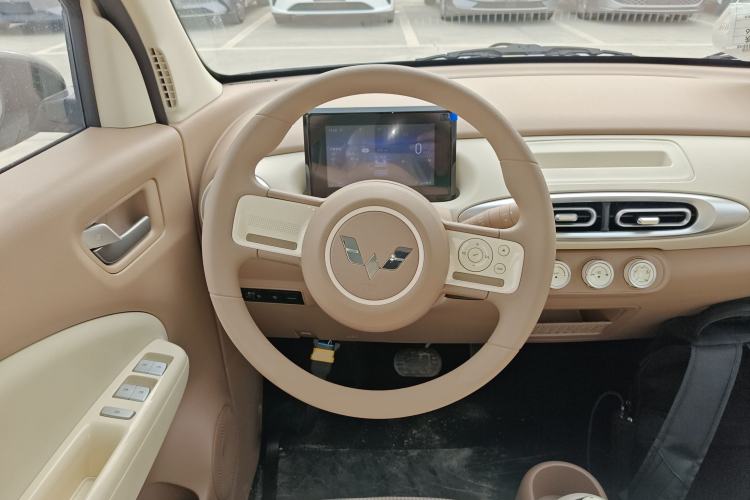 Used Wuling Hongguang MINIEV 2025 Four-Door Version Advanced Edition
