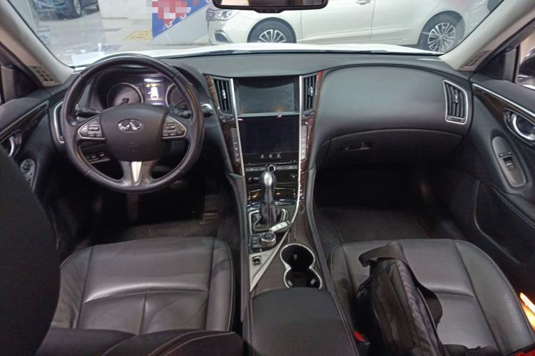 Used Infiniti Q50L 2015 2.0T Luxury Edition
