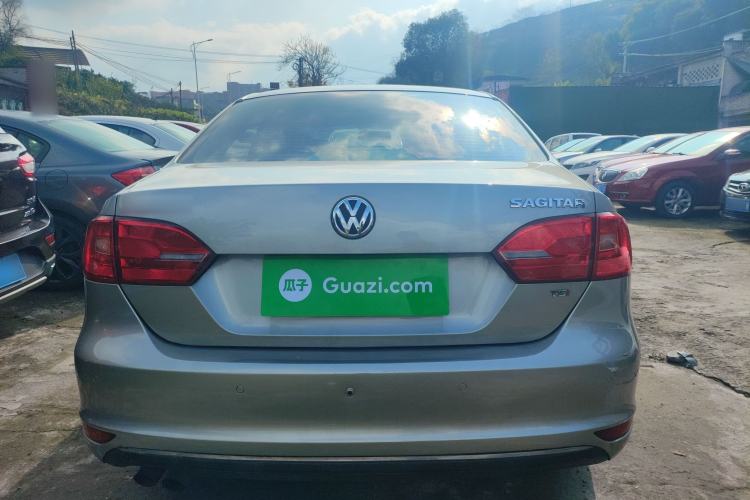 Used Volkswagen Sagitar 2014 Revised Version 1.4TSI Automatic Luxury Edition
