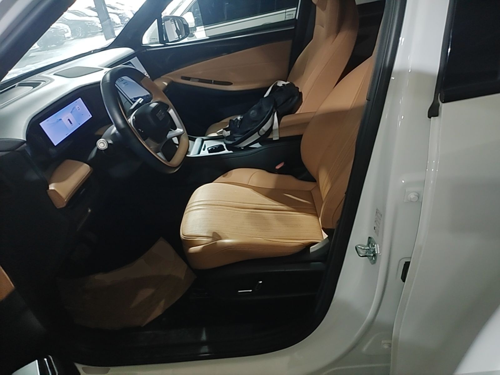 Geely Galaxy L7 2024 1.5T 115 km PLUS Dragon Edition — снимка 17
