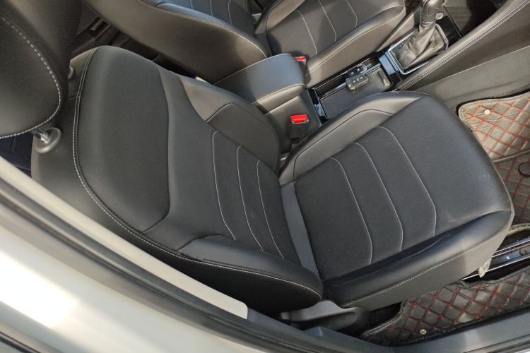 Used Jetta VS5 2022 280TSI Automatic Glory Edition Right Front Seat