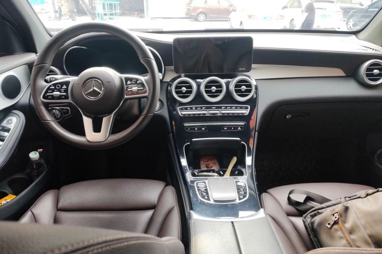 Used Mercedes-Benz GLC 2020 Facelifted GLC 260 L 4MATIC Dynamic Edition Center Console