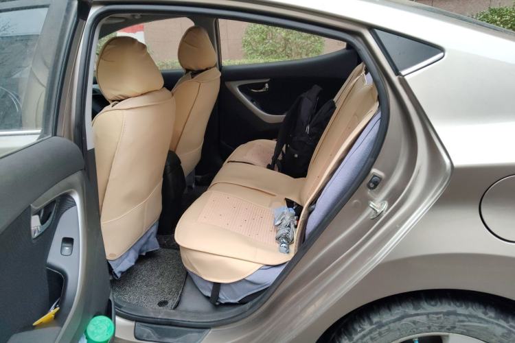 Used Hyundai Elantra (5th Generation / Langdong) 2012 1.6L Manual Leading Model
