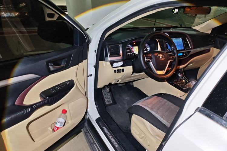 Used Toyota Highlander 2015 2.0T Four-Wheel Drive Luxury Edition 7-Seater