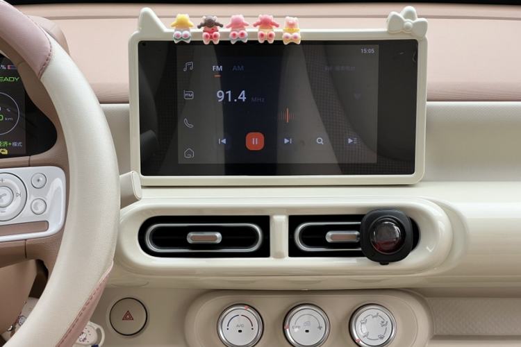 Used Wuling Hongguang MINIEV 2024 3rd Generation 215km Advanced Version
