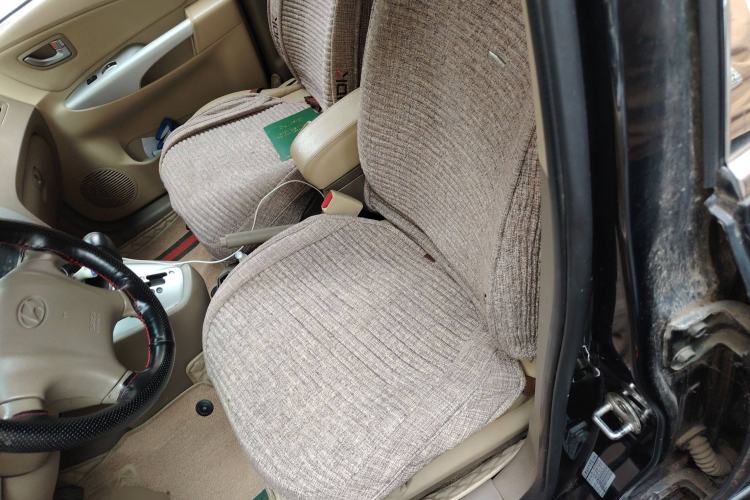 Used Hyundai Tucson 2009 2.0L Automatic Two-Wheel Drive with Sunroof
