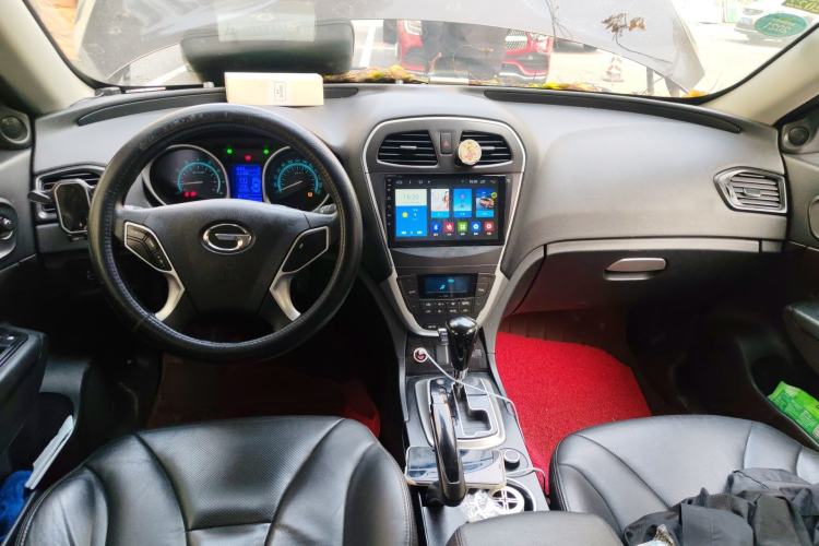 Used GAC Trumpchi GS5 2013 1.8T Automatic All-Wheel-Drive Luxury Edition Center Console