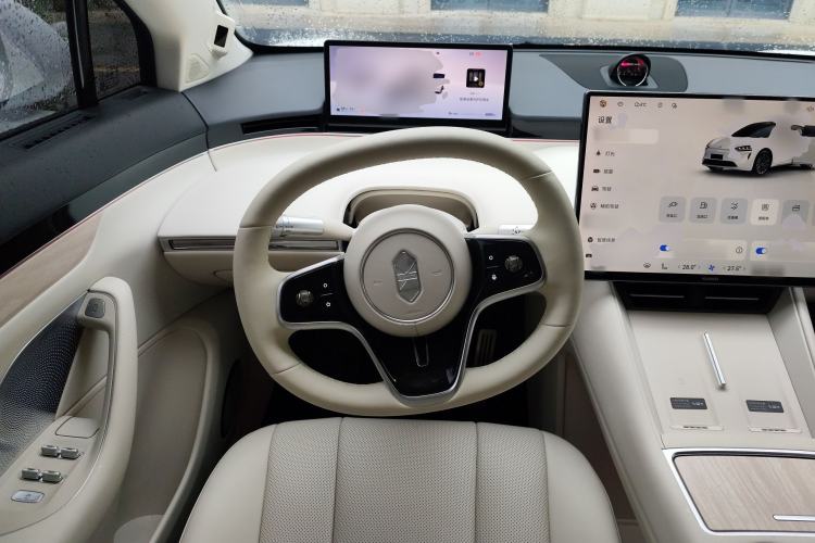 Used Hima Luxeed R7 2025 Extended-Range 331km Ultra
