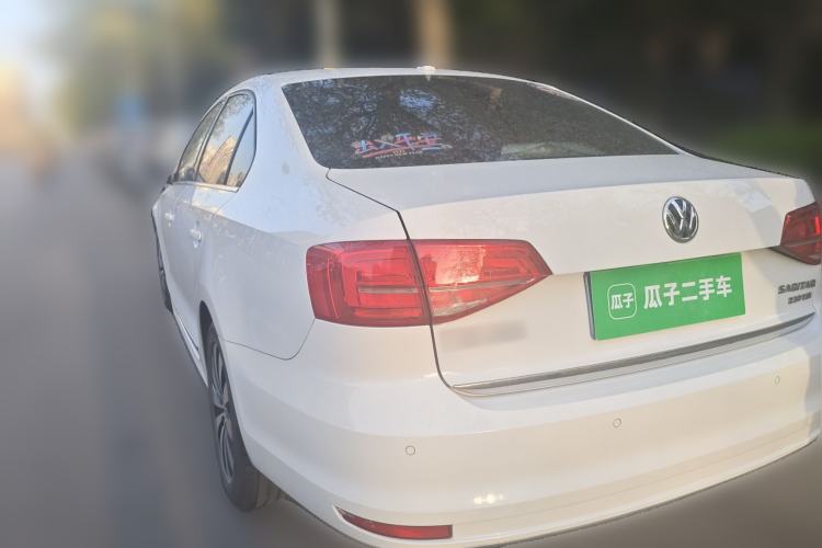 Used Volkswagen Sagitar 2015 230TSI Automatic Luxury Model Rear Left 45 Deg