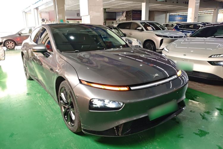 Used XPeng P7 2022 480E Front Right 45 Deg