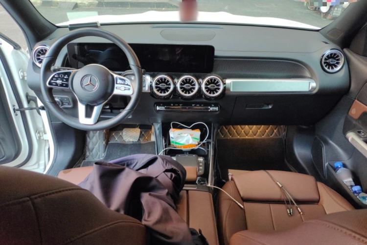 Used Mercedes-Benz GLB 2021 GLB 200 Fashion Model Center Console