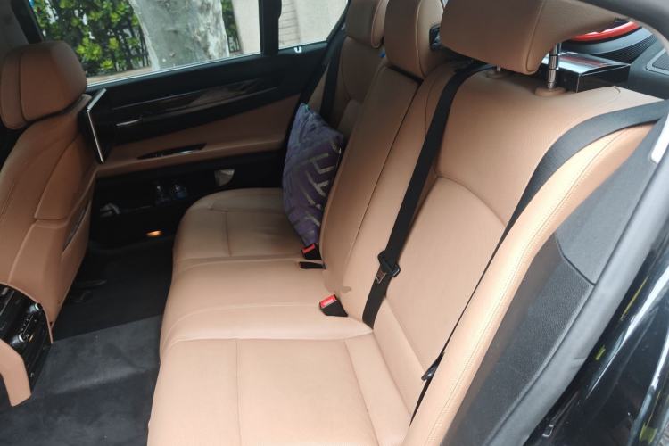 Used BMW 7 Series 2013 740Li Leading Model
