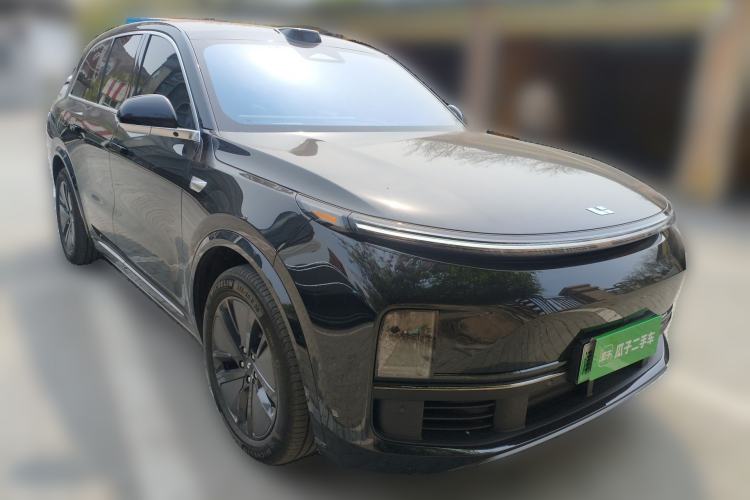 Used Li Auto L8 2024 Max Front Right 45 Deg