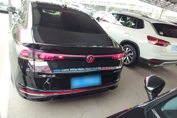 Used Volkswagen Magotan 2024 380TSI DSG Prestige Edition DaMai Package Rear