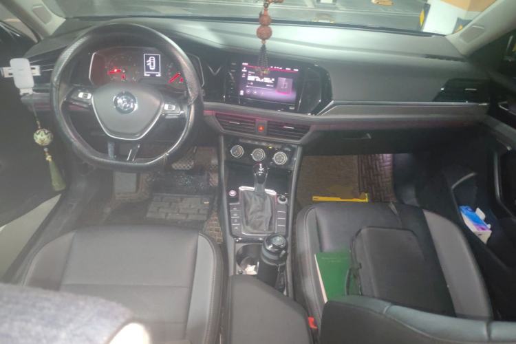 Used Volkswagen Sagitar 2020 280TSI DSG Comfort Version China VI Standard Center Console