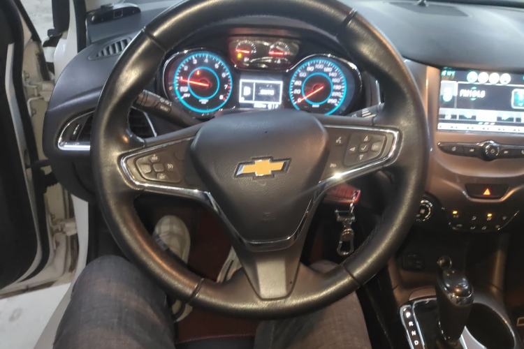 Used Chevrolet Cruze 2018 Revised Version 320 Automatic Pioneer Edition