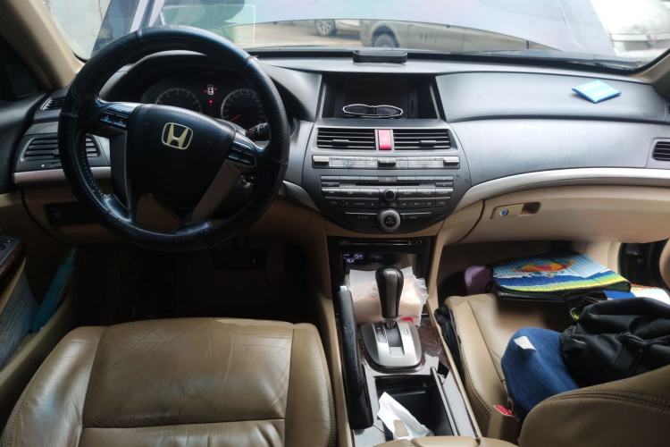 Used Honda Accord 2010 2.0L EX Center Console