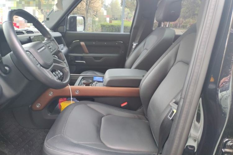 Used Land Rover Defender 2024 110 3.0T P400 X-DYNAMIC HSE Left Front Seat