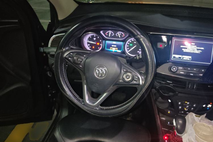 Used Buick Envision 2018 20T Two-Wheel-Drive Elite Model
