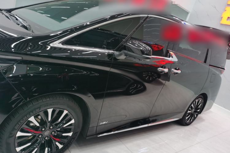 Used Toyota Vellfire 2024 Crown Dual-Engine 2.5L Supreme Executive Edition
