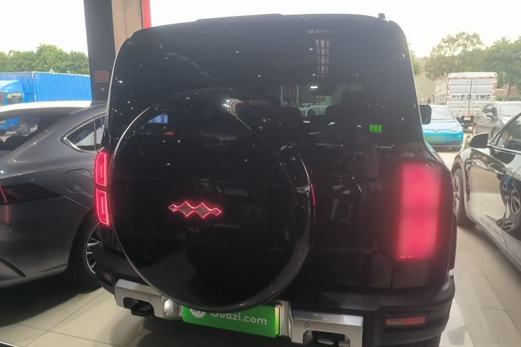 Used Formula Leopard 5 2023 Explore Edition Rear