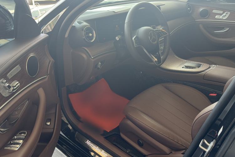 Used Mercedes-Benz E-Class 2023 Updated E 300 L Fashion Edition
