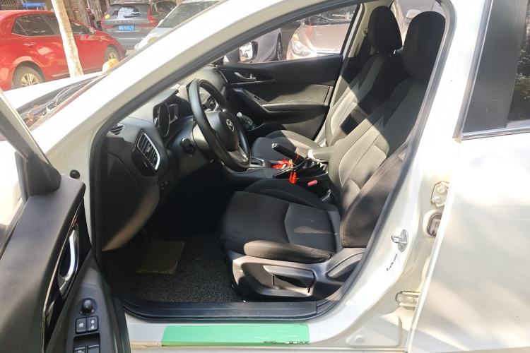 Used Mazda Mazda 3 Axela 2016 Sedan 1.5L Automatic Comfort Model
