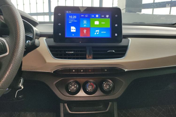 Used Baojun 360 2021 1.5L Manual Elite Edition Audio And AC Panel