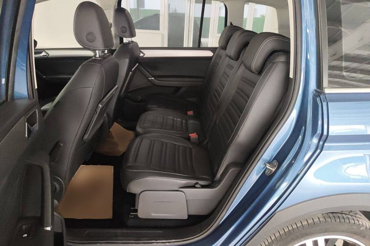 Used Volkswagen Touran 2018 Volkswagen Touran L 280TSI DSG Boundary Edition 7 Seats China VI Standard
