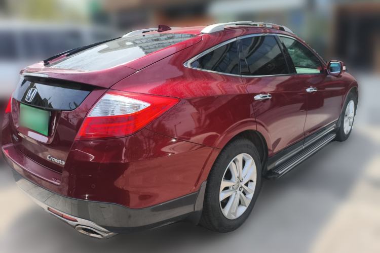 Used Honda Crosstour 2014 2.4L Luxury Edition
