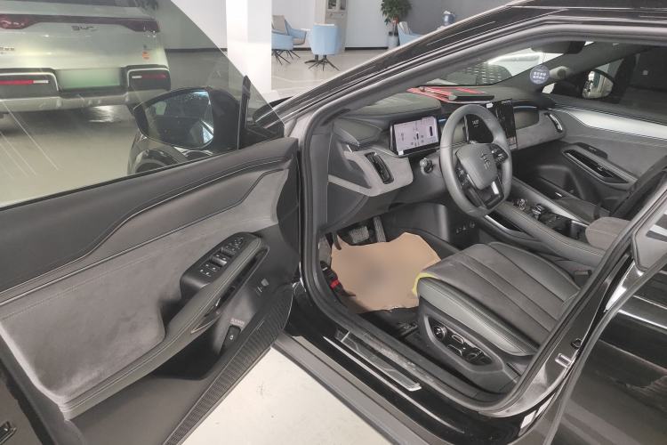 Used BYD Song L EV 2025 Intelligent Driving Version 602 km Range LiDAR-equipped All-Wheel-Drive Type
