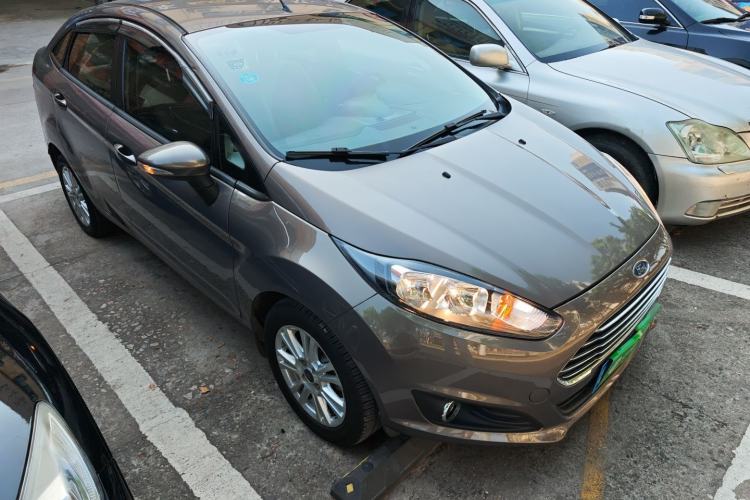 Used Ford Fiesta 2013 Sedan 1.5L Automatic Fashion Edition