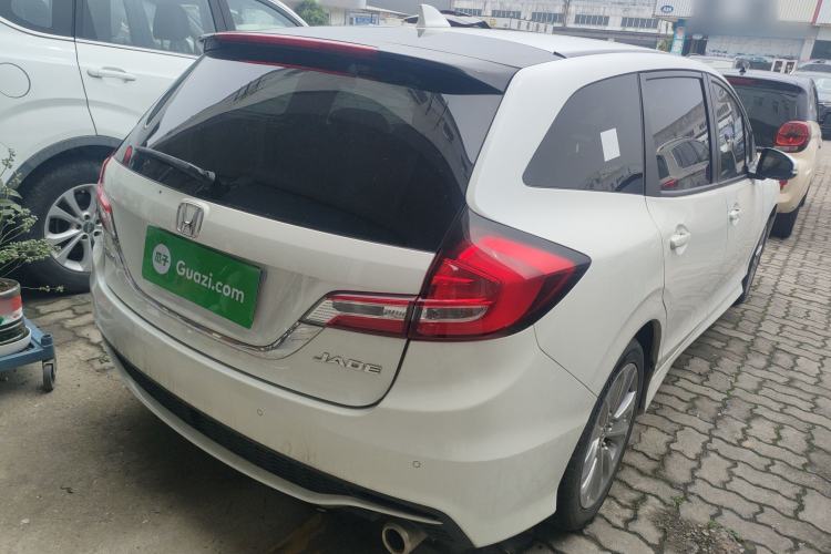 Used Honda Jade 2017 1.8L automatic Comfort version 5 seats
