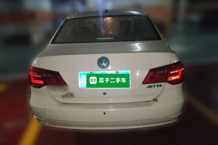 Used Volkswagen Jetta 2013 1.6L Manual Fashion Edition
