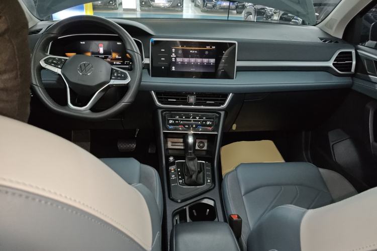 Used Volkswagen Tharu 2025 300TSI Two-Wheel-Drive Moonlight Edition Center Console