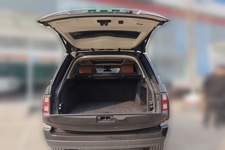 Used Land Rover Range Rover 2015 3.0 TDV6 Vogue SE Extended-Length Model
