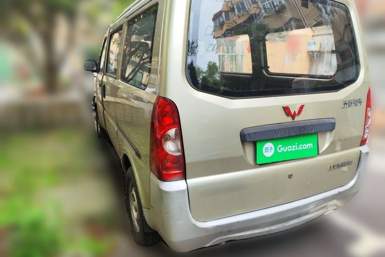 Used Wuling Rongguang 2011 1.2L Base Version
