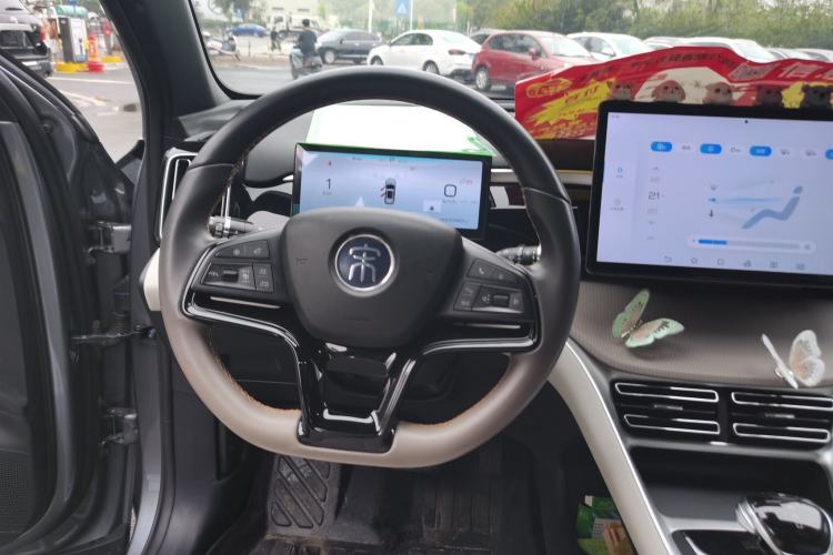 Used BYD Song Pro New Energy 2024 HONOR Edition DM-i 110KM Beyond Model Steering Wheel