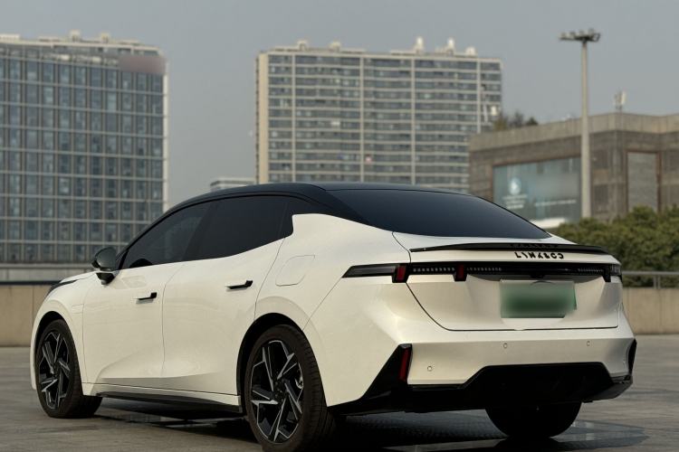 Used Lynk & Co 07 2024 EM-P 126 Long-Range Ultra