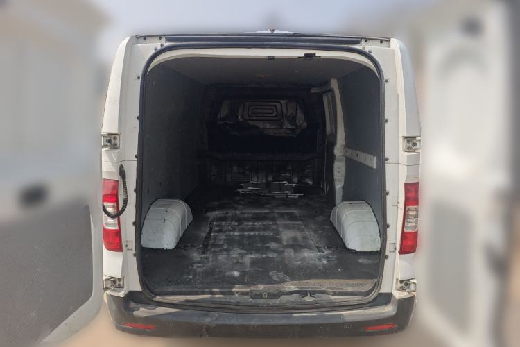 Used SAIC MAXUS EV30 2021 Pure Electric Smart Logistics Expert with Long Wheelbase—CATL