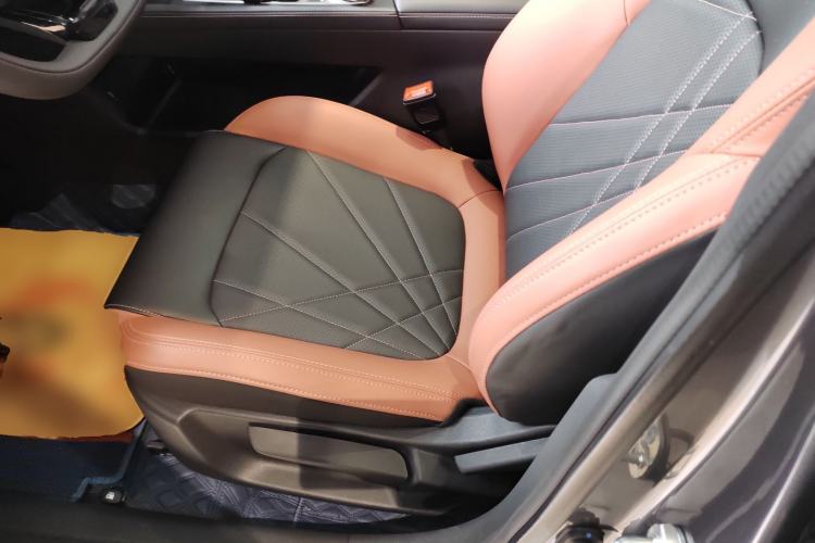 Used CHANGAN Eado 2024 PLUS Blue Whale NE 1.4T GDI DCT High-Energy Edition Left Front Seat