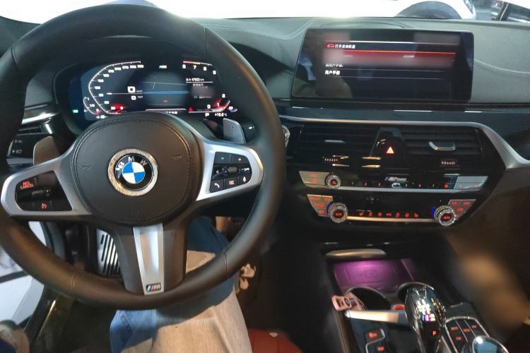 Used BMW 5 Series 2020 530Li Leading Model M Sport Package Center Console