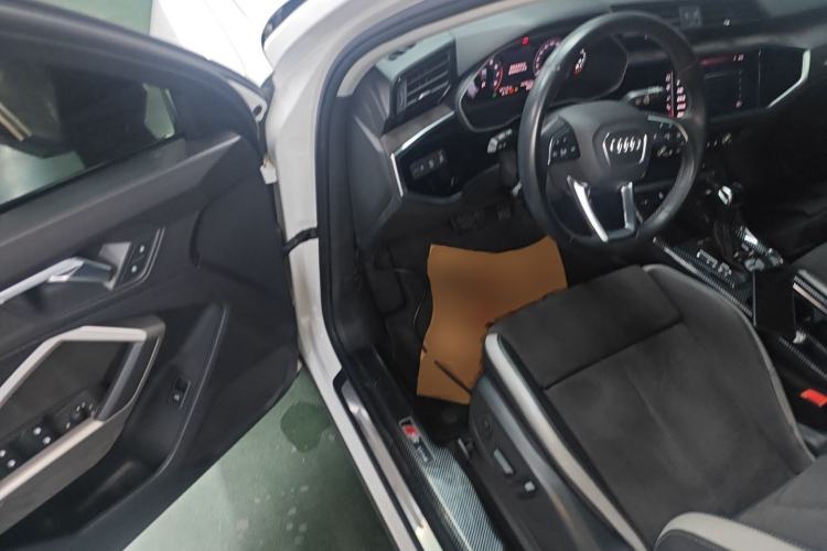 Used Audi Q3 2021 35 TFSI Progressive Dynamic Edition Driver Seat