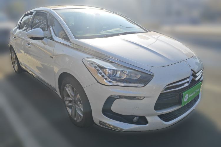 Used DS 5 2014 1.6T Luxury Edition THP160