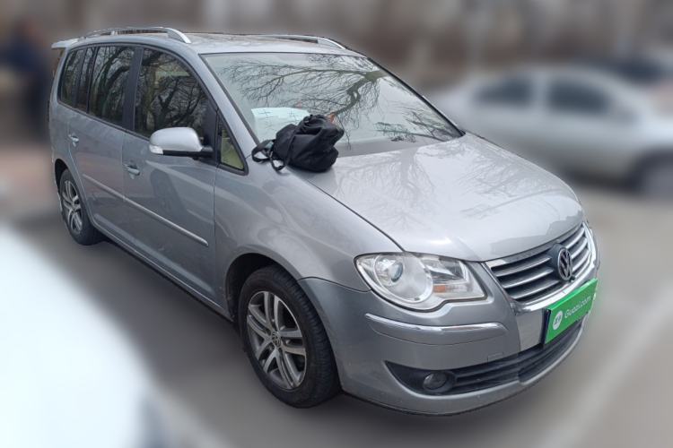 Used Volkswagen Touran 2008 1.8T ZhiZun Edition Automatic 5-Seater Front Right 45 Deg
