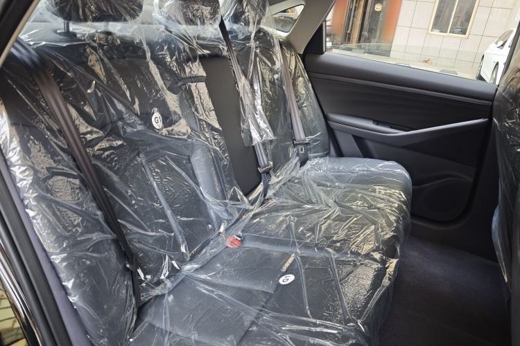 Used Nissan N6 2026 Model 180 Max Interior 4