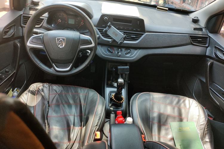 Used Baojun 310 2016 1.2L manual Comfort trim level